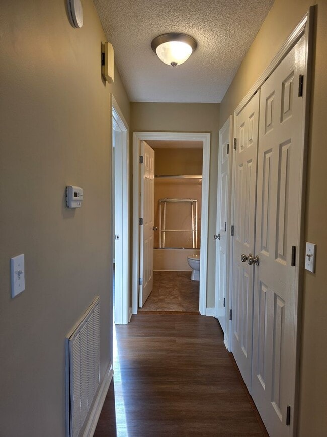Building Photo - 1609 Bourland Ln