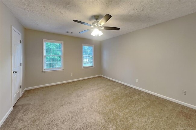Building Photo - 1589 Tennessee Walker Dr NE