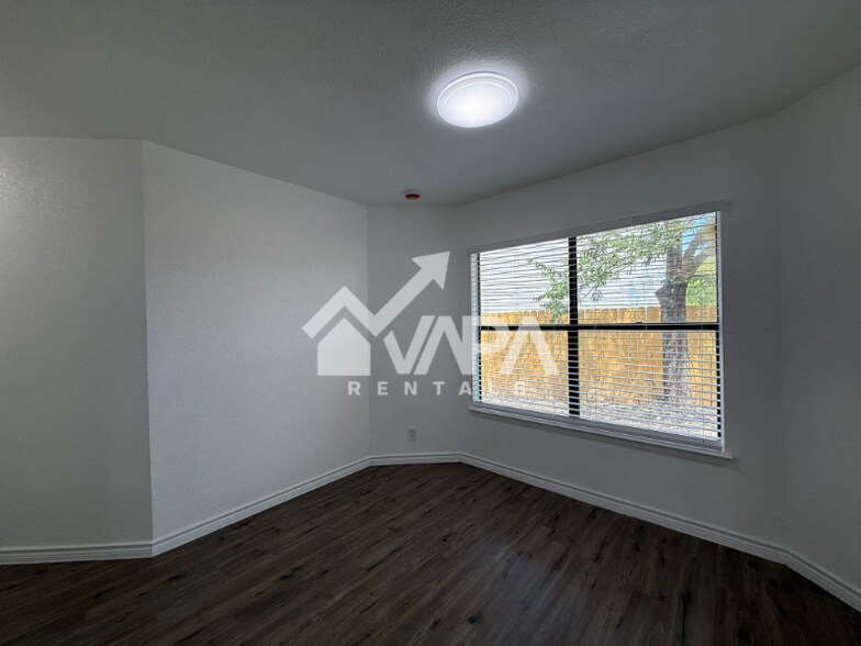 Building Photo - 4062 Fire Sun