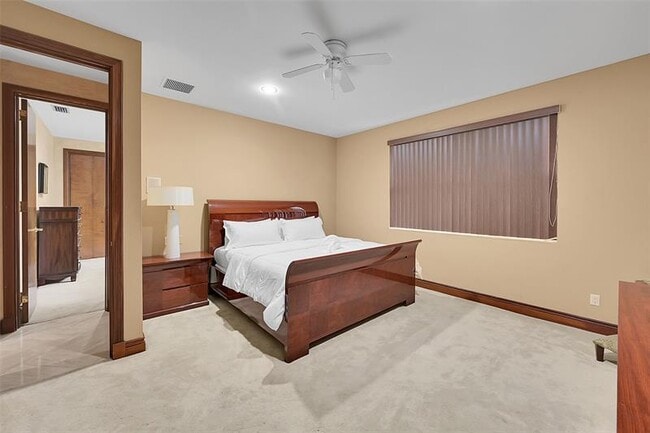 Building Photo - 4200 Coral Hills Dr