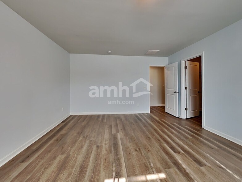 Building Photo - 139 Stagecoach Ave