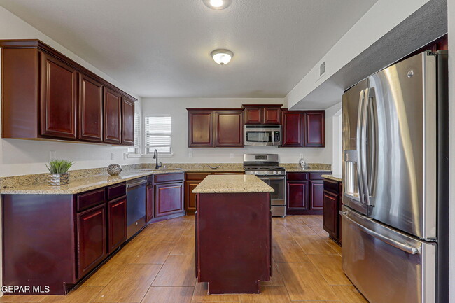 Building Photo - 5021 Silver Cholla Dr