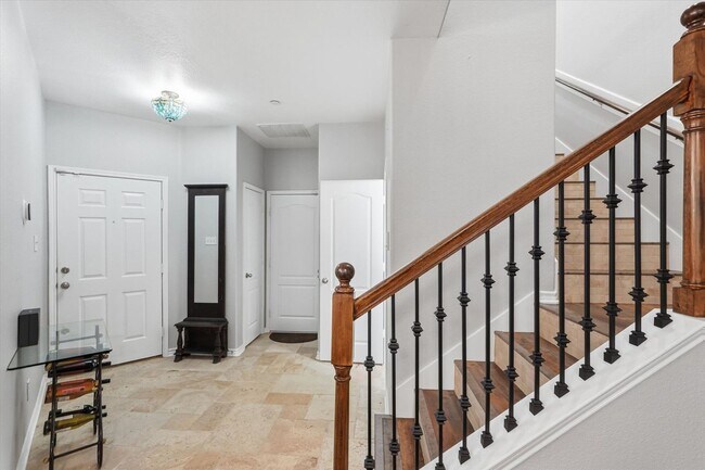 Building Photo - Beautiful 3-Bedroom, 2.5-Bath Townhouse in Plano ISD