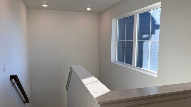 Building Photo - Charming 3 beds 2 baths in Commerce City!