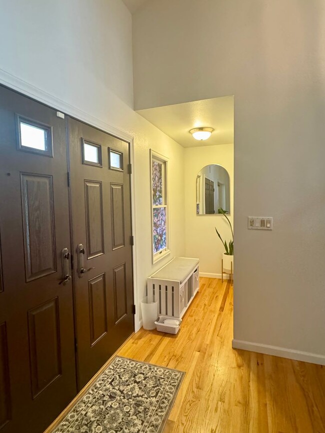 Building Photo - Beautiful Fort Collins Home with Golf Cour...