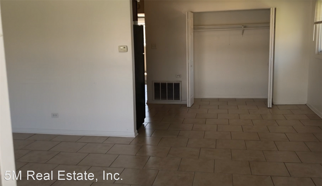 Building Photo - 436 Roberts Dr