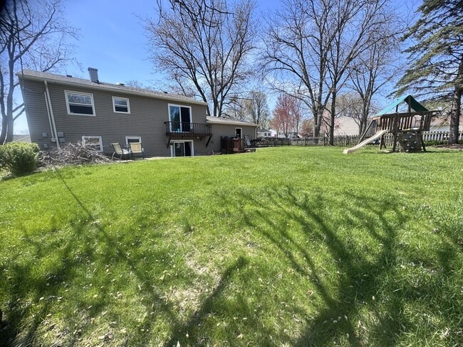 Building Photo - 406 Westmoreland Dr
