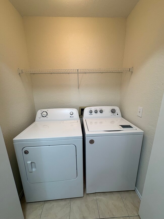 Building Photo - 1701 The Greens Way