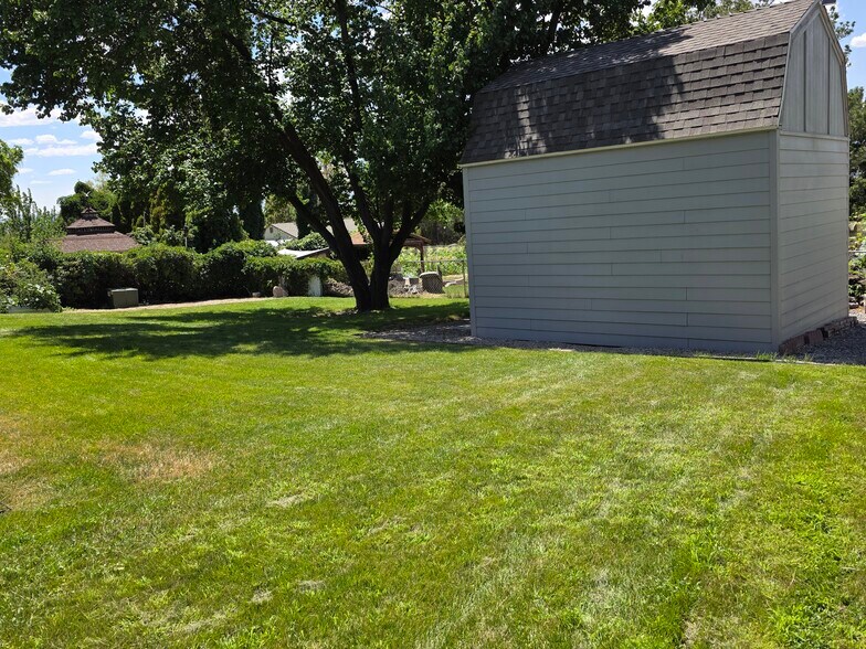 Building Photo - 10454 S Golden Willow Dr