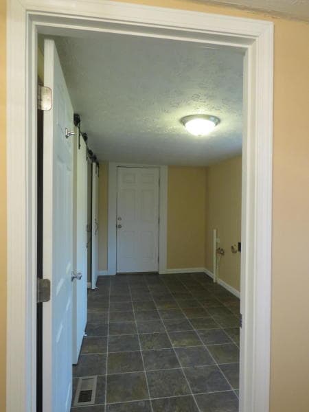 Building Photo - 106 Persimmon Way