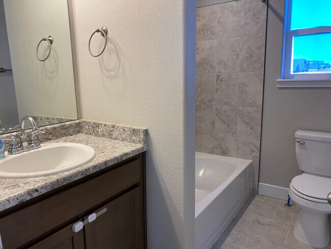 Building Photo - 2914 Loot Dr