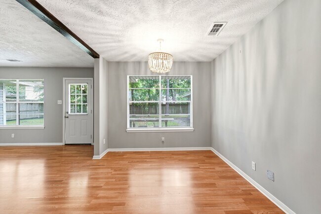 Building Photo - 7902 Lichen Ln