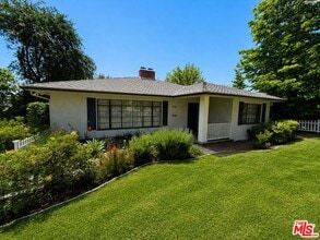 Building Photo - 1796 E Mendocino St