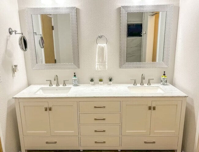 Building Photo - 4128 Rooke Pl