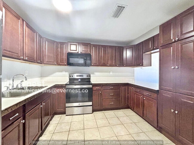 Building Photo - 2005 Adams Ave