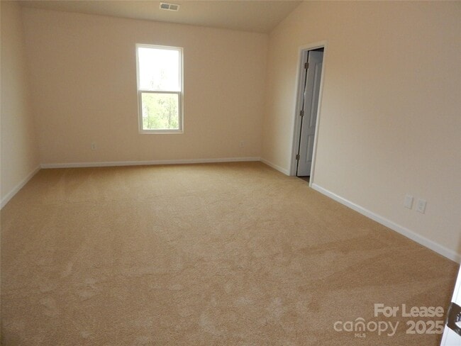 Building Photo - 6036 Loy Ct