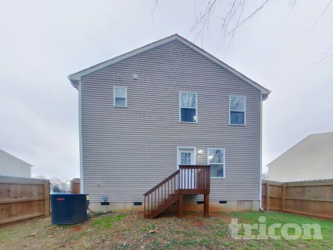 Building Photo - 1613 Brookgreen Ave