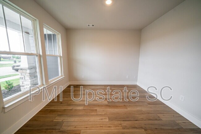 Building Photo - 181 Dalmatian Dr