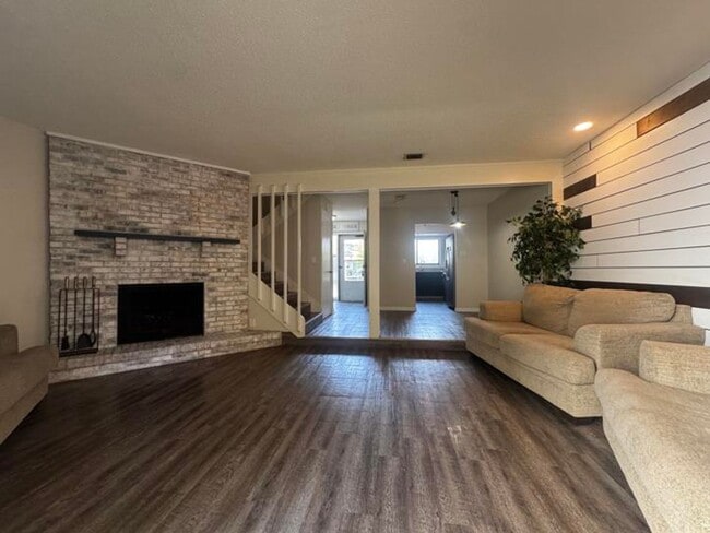 Building Photo - 29 Fair Oaks Cir