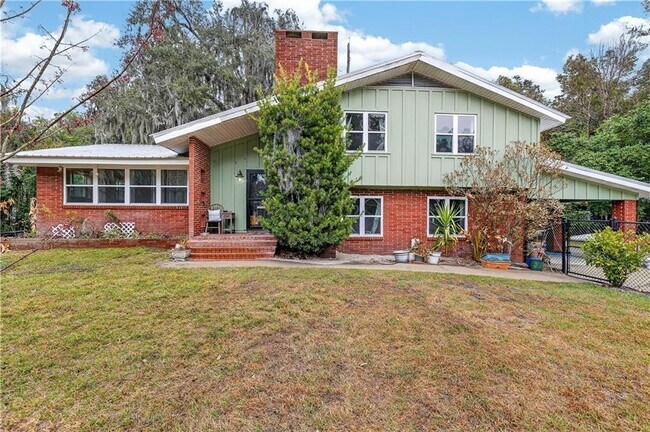 Building Photo - 1601 Walnut Ave