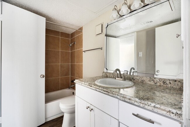 Building Photo - 3623 W Northgate Dr