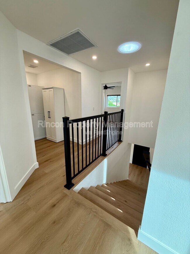 Building Photo - 607 Lemon Way