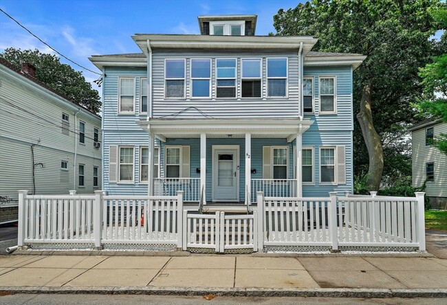 Primary Photo - 62 Favre St