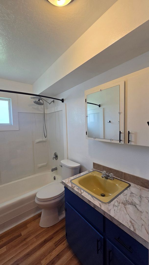 Building Photo - Remodeled Two Bedroom Duplex Off Reserve