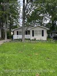 Building Photo - Adorable 3 Bed House in a Top Notch Location!