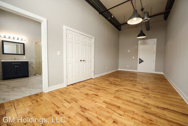 Building Photo - 1817 E Venango St