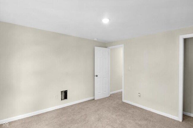 Building Photo - "Charming 3-Bed Duplex with Modern Comforts at 2235 MLK Jr Street, Indianapolis!"