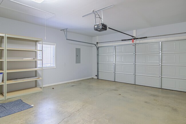 Building Photo - 115 Mt Carmel Rd