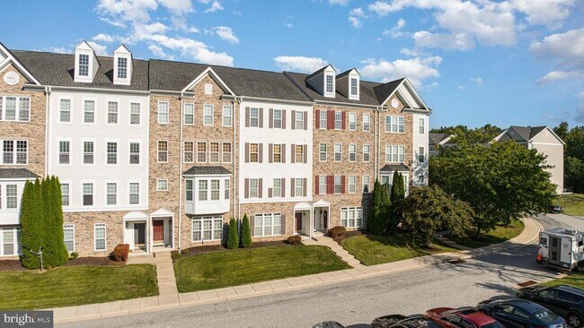 Building Photo - 1650 Mohegan Dr