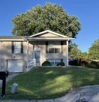 Building Photo - 3710 Elmcrest Ln