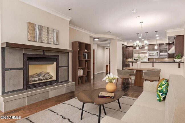 Building Photo - 4909 N Woodmere Fairway