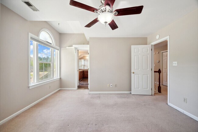 Building Photo - 304 Lynn's Way Yorktown VA 23962: Freshly Painted Updated Photos Coming !