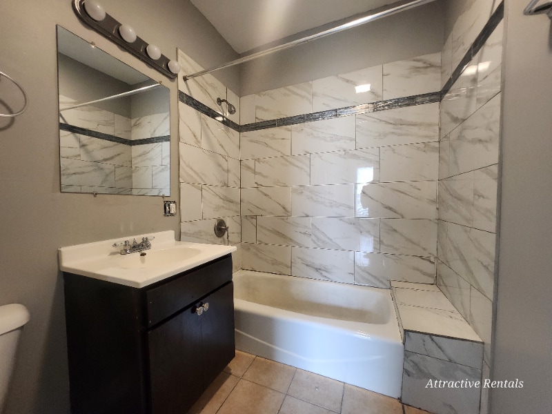 Building Photo - 90 W 80th St