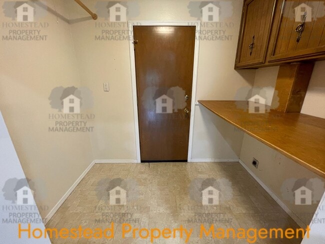 Building Photo - OUTSTANDING KEIZER LOCATION!