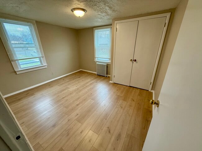 Building Photo - Anderson