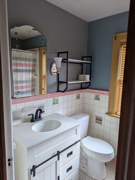 Bathroom - 663 W 7th St