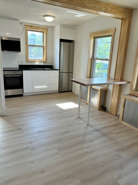 open concept studio - 217 N Franklin St