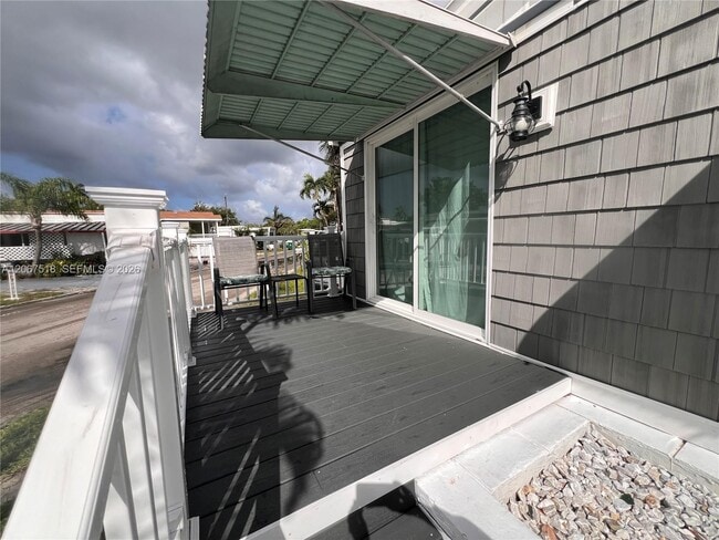 Building Photo - 8709 SW 15th St