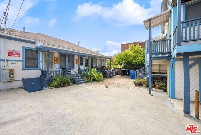 Building Photo - 1664 W 12th St