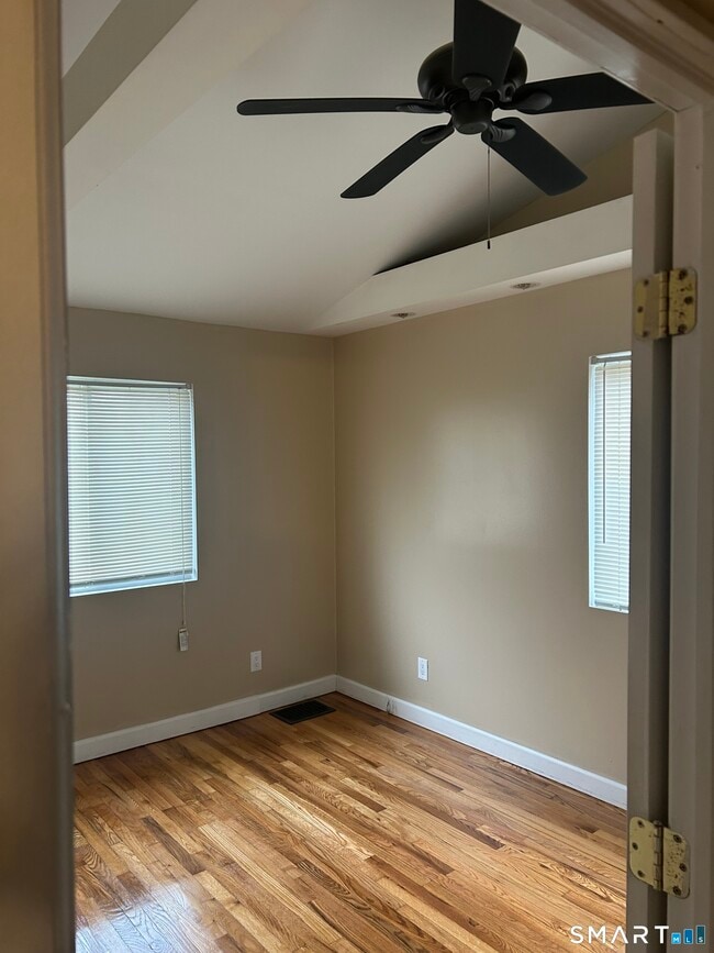 Building Photo - 26 Sunnydale Rd