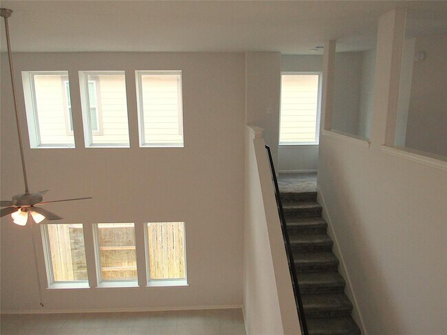 Building Photo - 14302 Beach Pine Trail
