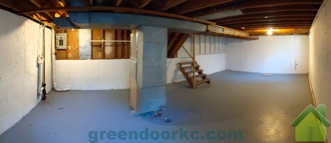 Building Photo - 503 S Cardinal Dr