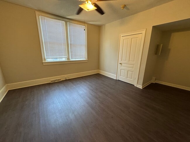 Building Photo - Large 4/2.5 House in S Rome $1,395