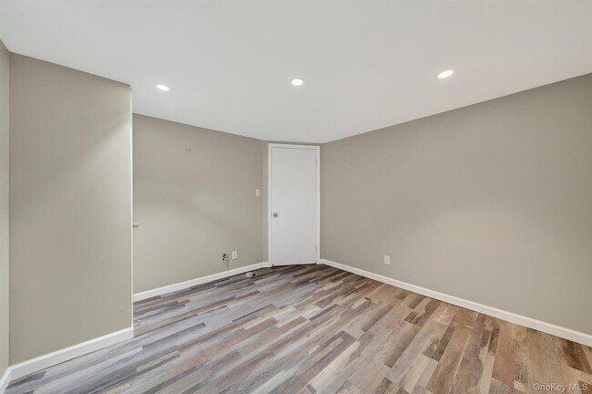 Building Photo - 50 Bonney Ct