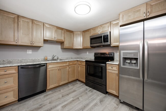 Building Photo - 1114 Bayless Pl