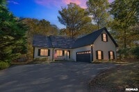 Building Photo - 198 Lakeview Dr